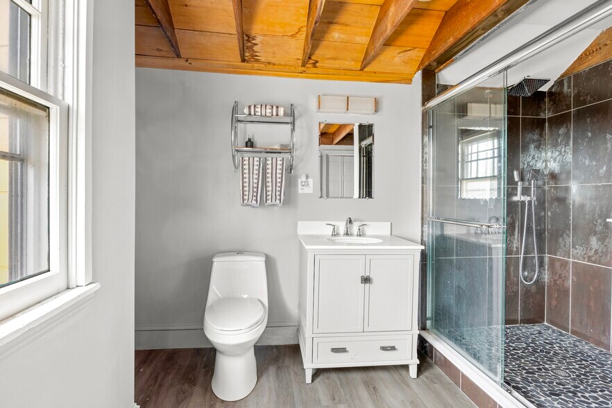 More Photos Of 3630 Main St, Stone Ridge Restaurant For Sale