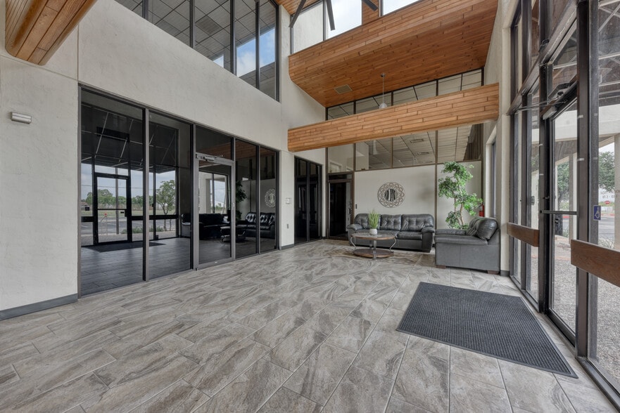 More Photos Of 700 W FM 78, Cibolo Medical For Lease