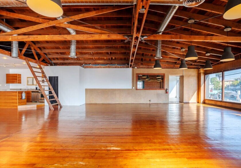More Photos Of 2121 W Sunset Blvd, Los Angeles Storefront Retail Office For Lease