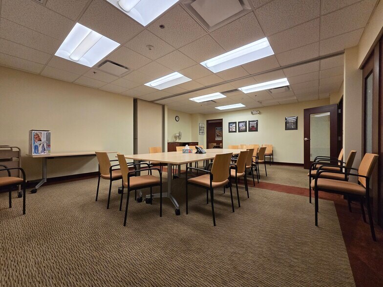 More Photos Of 575 Main St, Middletown Medical For Sale
