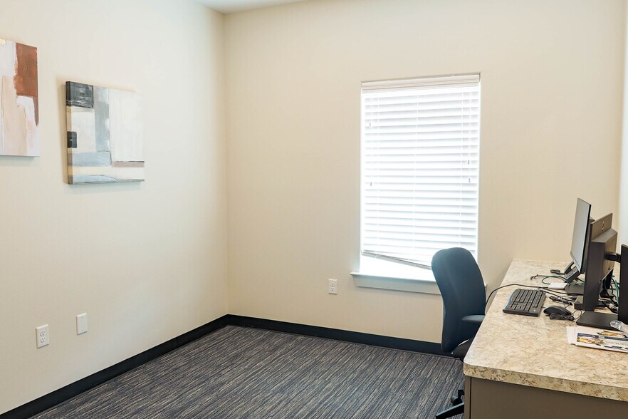 More Photos Of 5004 122nd St, Lubbock Office Residential For Sale