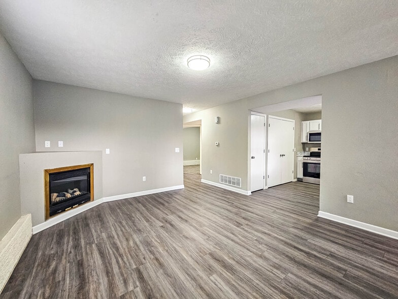 More Photos Of 2700 N 1st St, Lincoln Apartments For Sale