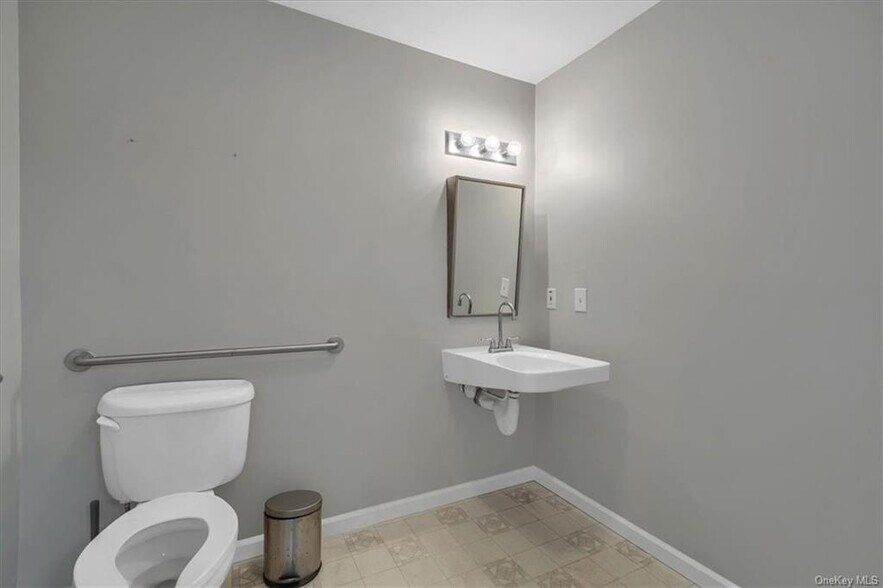 More Photos Of 2679 Route 17M, Goshen Medical For Lease