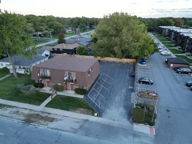 More Photos Of 18707 Burnham Ave, Lansing Office Residential For Sale