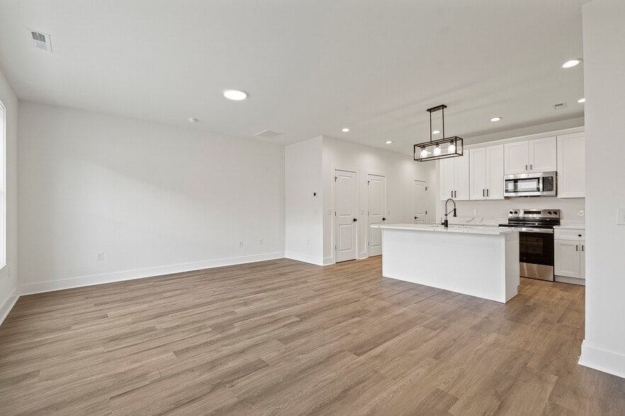 More Photos Of 102 Chella Ct, Sanford Apartments For Sale