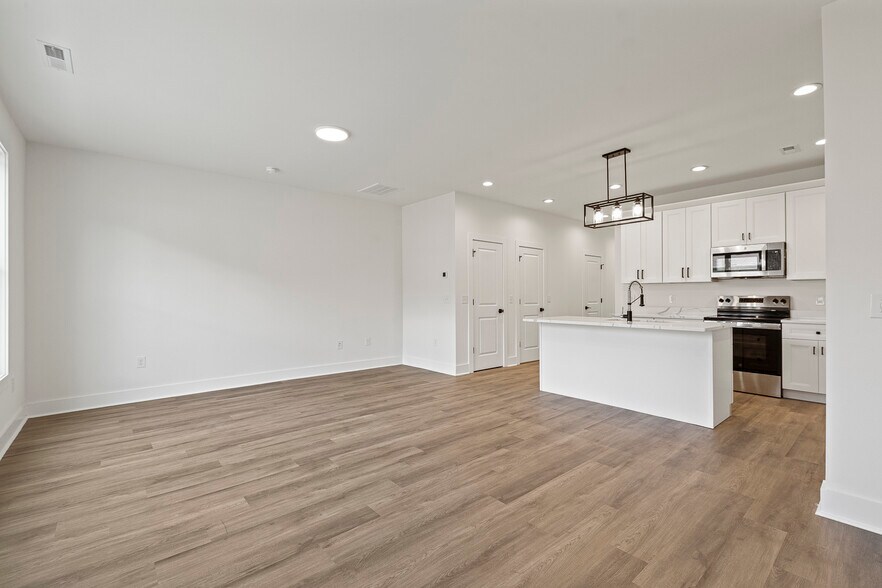 More Photos Of 114 Chella Ct, Sanford Multifamily For Sale