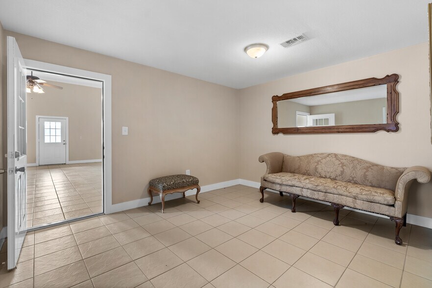 More Photos Of 2692 Highway 105 W, Navasota Specialty For Sale