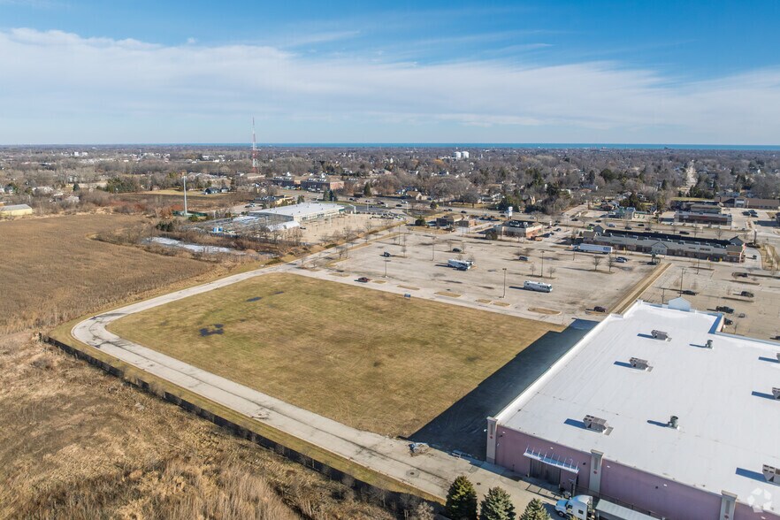 More Photos Of Green Bay Rd, Kenosha Land For Sale