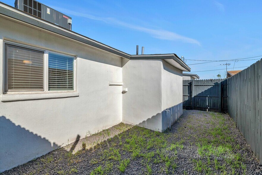 More Photos Of 312 E Kinderman Dr, Avondale Apartments For Sale