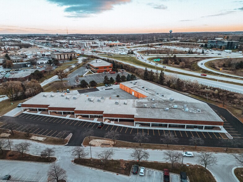 More Photos Of 20711 W Watertown Rd, Waukesha Showroom For Lease