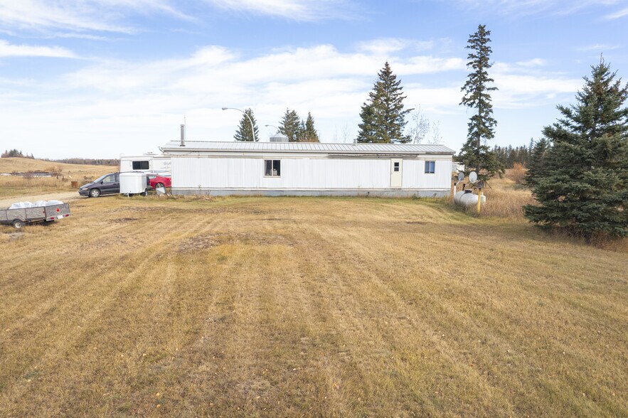 More Photos Of 56309 Range 13 rd, Onoway Trailer Camper Park For Sale
