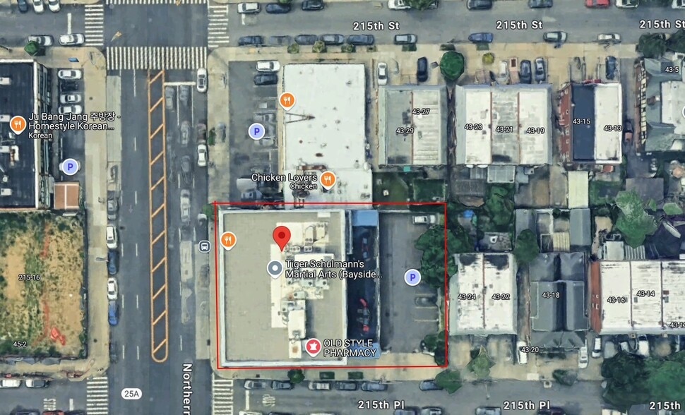 More Photos Of 215-15 Northern Blvd, Bayside Storefront Retail Office For Sale