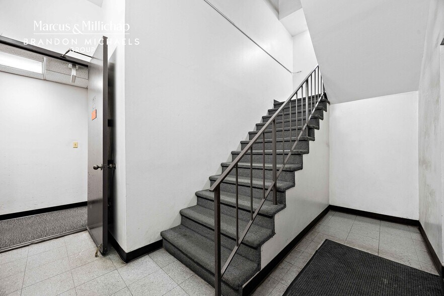 More Photos Of 7200-7202 Greenleaf Ave, Whittier Office For Sale