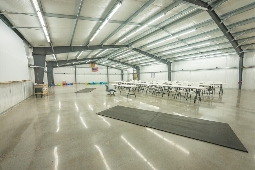 More Photos Of 118 First Ave, Hampton General Retail For Sale