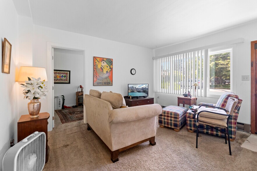 More Photos Of 1659-1665 SE Rex St, Portland Multifamily For Sale