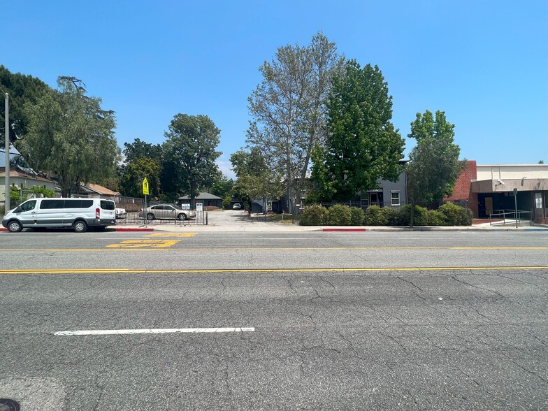 Primary Photo Of 2068 Lake Ave, Altadena Land For Sale