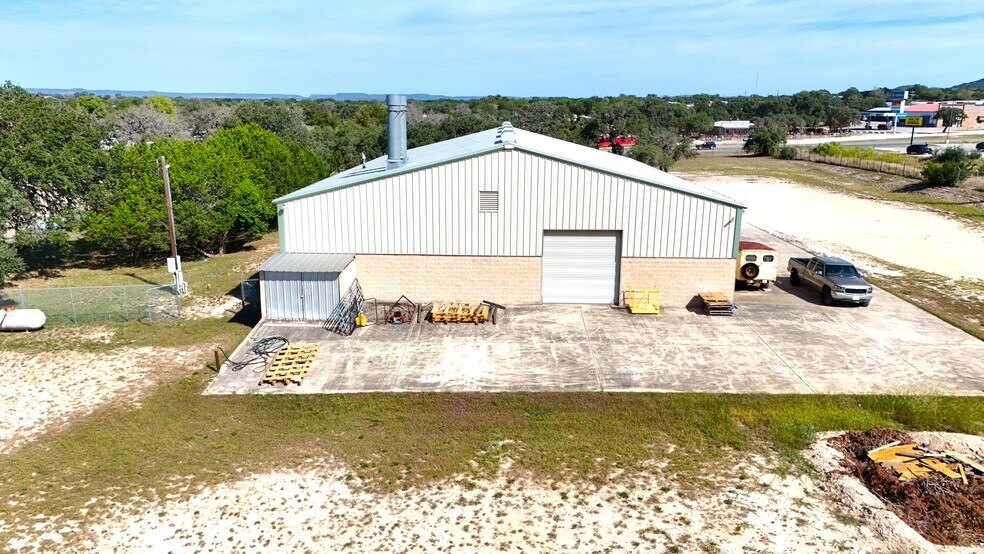 More Photos Of 3848 State Highway 16 S, Bandera Warehouse For Sale