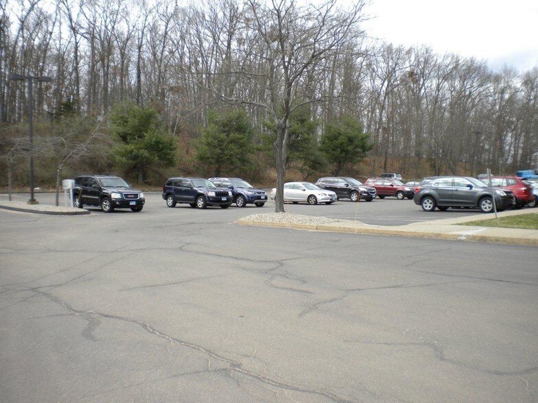 More Photos Of 1157 Highland Ave, Cheshire Medical For Lease