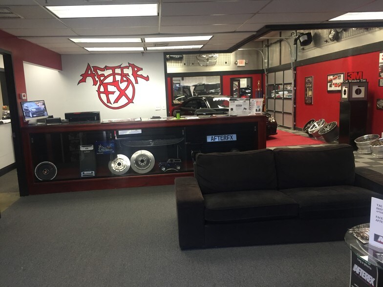 More Photos Of 20 Crescent St, Stamford Warehouse For Sale