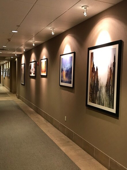 More Photos Of 10 Airline Dr, Albany Office For Lease