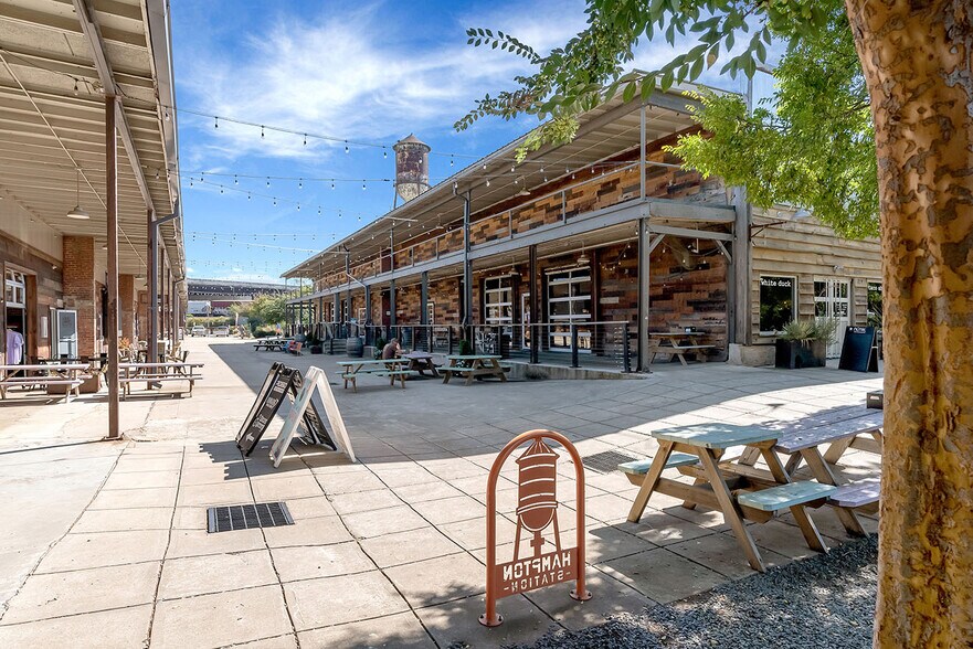 More Photos Of 1320 Hampton Avenue Ext, Greenville Unknown For Lease