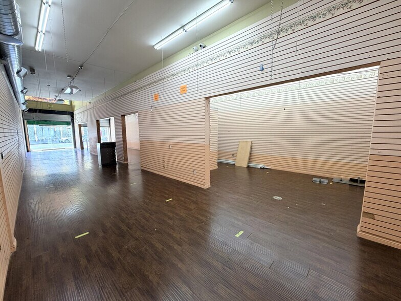 More Photos Of 951 Crocker St, Los Angeles Storefront Retail Office For Lease
