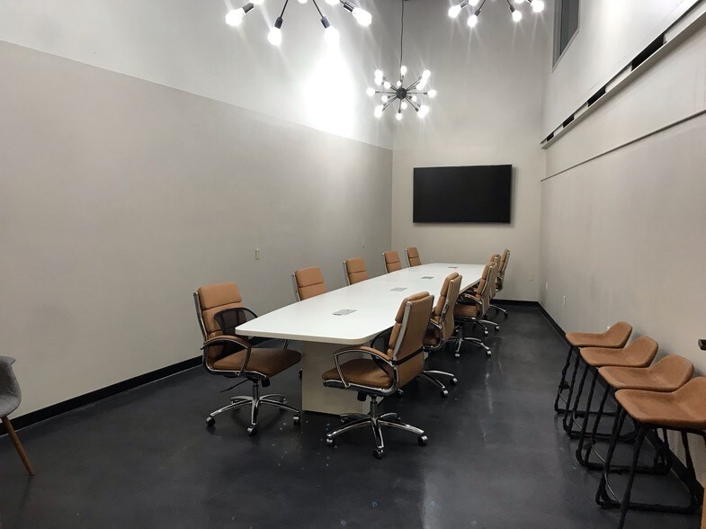More Photos Of 1529 W North A St, Tampa Coworking Space