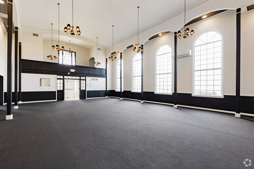 More Photos Of 619 S Prairie Ave, Inglewood Loft Creative Space For Lease