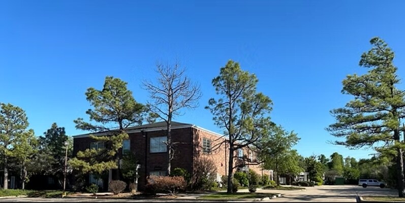 More Photos Of 1818 W Lindsey St, Norman Unknown For Lease