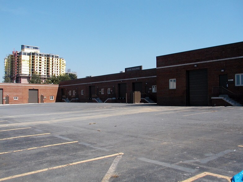 More Photos Of 2801 Merrilee Dr, Fairfax Warehouse For Lease