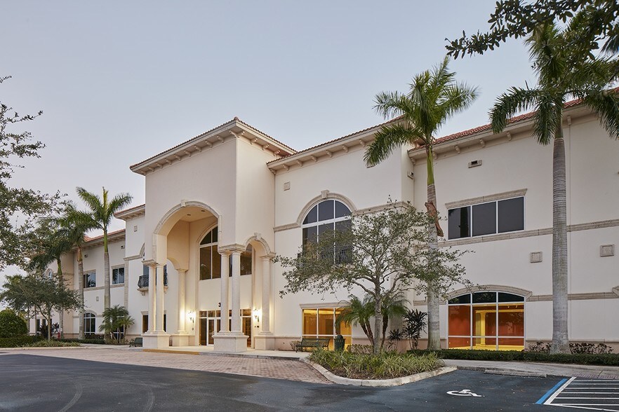 More Photos Of 3801-3901 Design Center Dr, Palm Beach Gardens Office For Lease