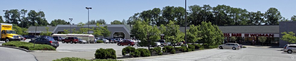 More Photos Of 2518-2572 South Rd, Poughkeepsie Unknown For Lease