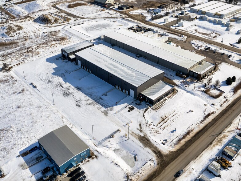 More Photos Of 390 Hudson Dr, Dorchester Warehouse For Lease
