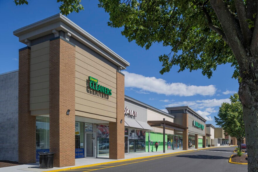 More Photos Of 900-944 Carmans Rd, Massapequa Unknown For Lease