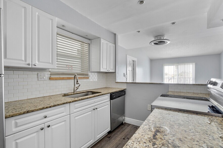 More Photos Of 700-728 SW 81st Ter, North Lauderdale Apartments For Sale