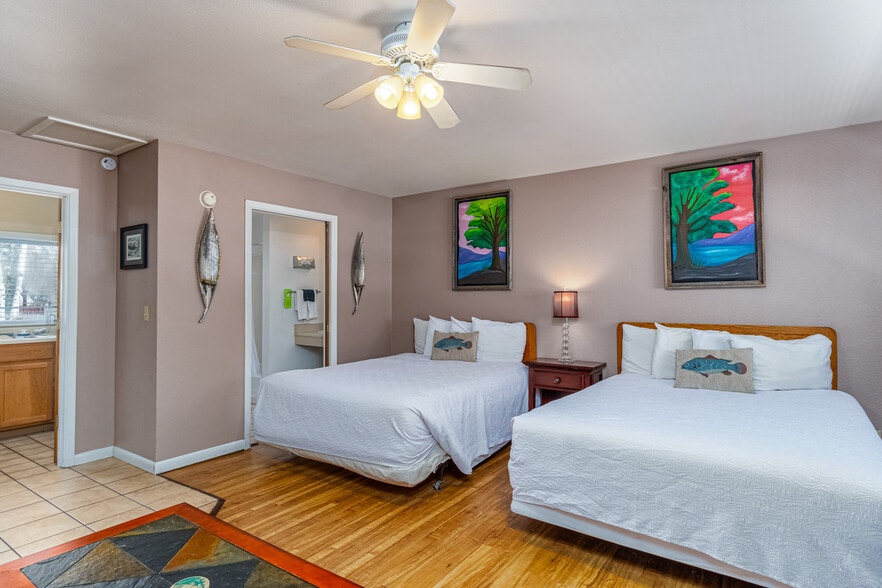 More Photos Of 21625 Highway 160, Durango Hotel For Sale