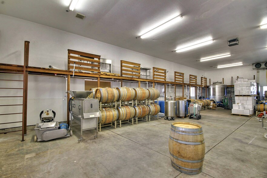 More Photos Of 3040 Ponderosa Rd, Shingle Springs Specialty For Sale