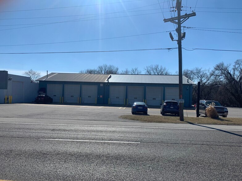 More Photos Of 9300 Natural Bridge Rd, Berkeley Warehouse For Sale