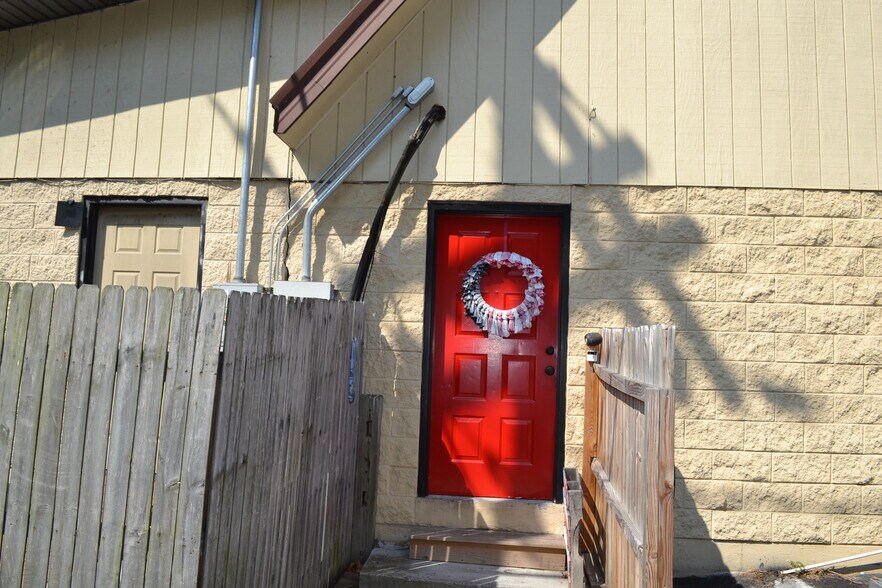 More Photos Of 5976 Virginia Ave, Pembroke Storefront Retail Residential For Sale