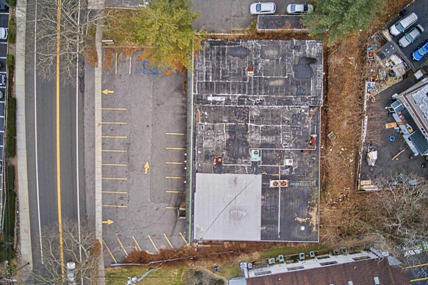 More Photos Of 80 E Main St, Huntington General Retail For Sale