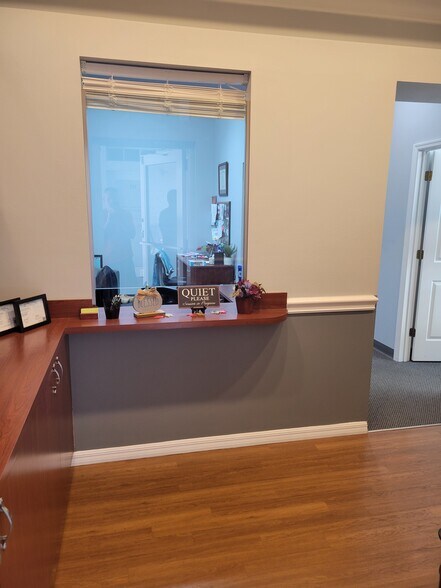 More Photos Of 9030 58th Dr E, Bradenton Medical For Lease