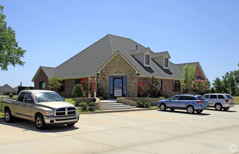 More Photos Of 1448 N Mustang Rd, Mustang Office For Lease
