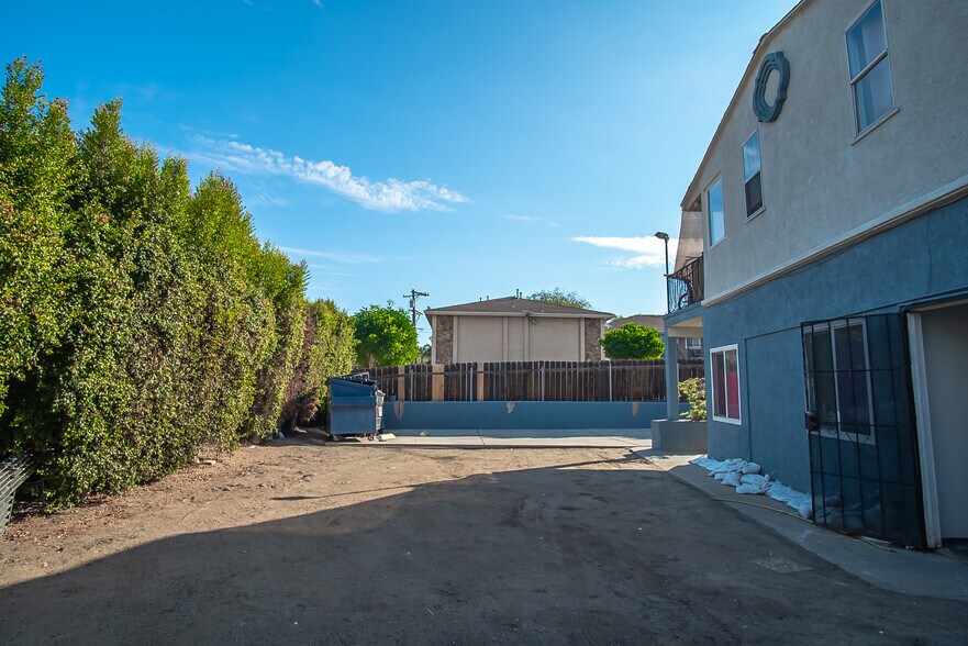 More Photos Of 9922-9934 Buena Vista Dr, Spring Valley Apartments For Sale