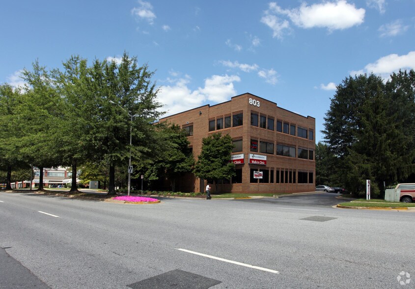Primary Photo Of 803 Russell Ave, Gaithersburg Medical For Lease