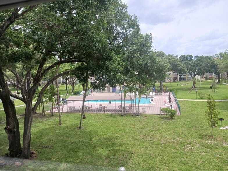 More Photos Of 2901 NW 48th Ave, Lauderdale Lakes Apartments For Sale