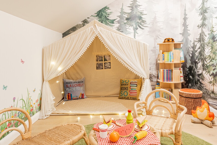 More Photos Of 37 Patricia Dr, Pleasant Valley Specialty For Sale