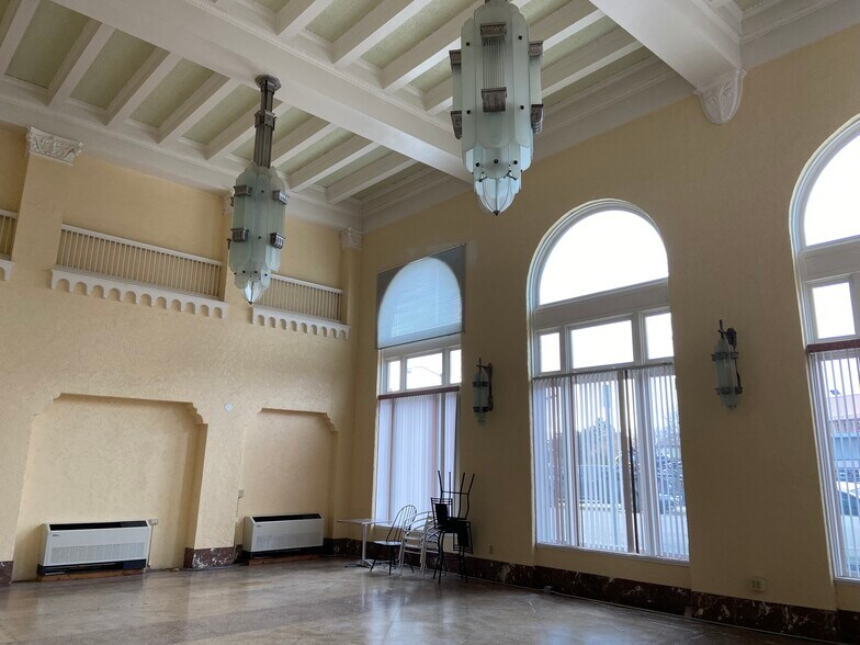 More Photos Of 1705 Main St, Baker City Apartments For Sale