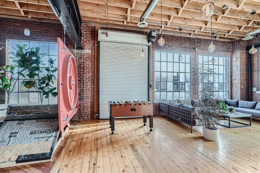 More Photos Of 389 S Lipan St, Denver Industrial For Sale