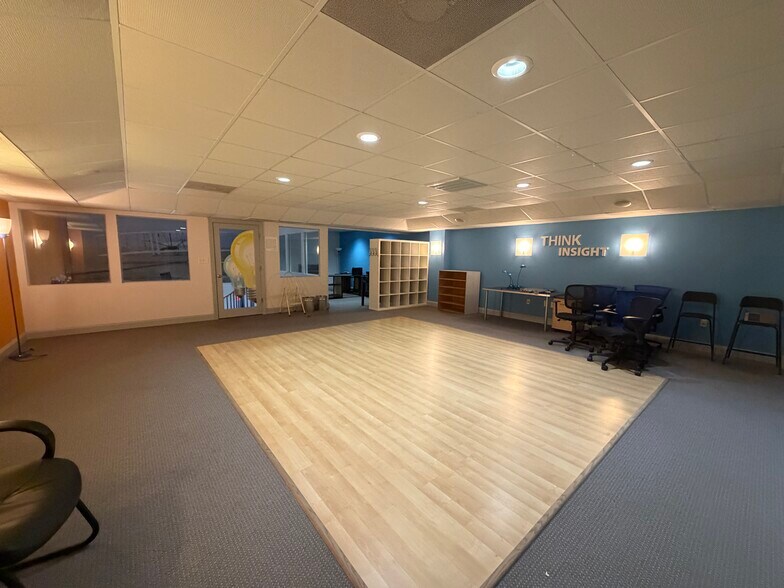 More Photos Of 1653 Thomas a Betts Pky, Rocky Mount General Retail For Lease