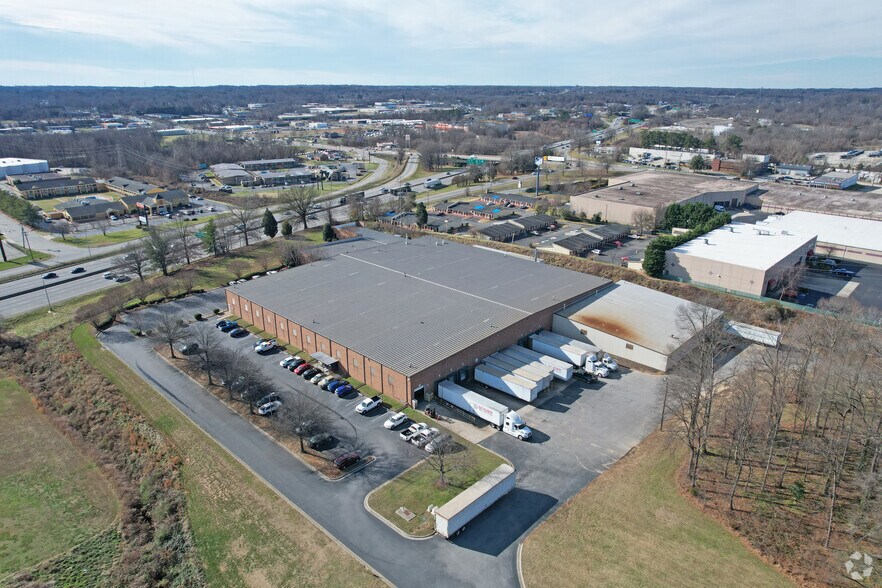 More Photos Of 200 E Meadowview Rd, Greensboro Manufacturing For Lease